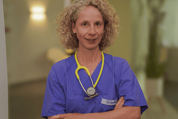 Dr. med. Viviane Setter